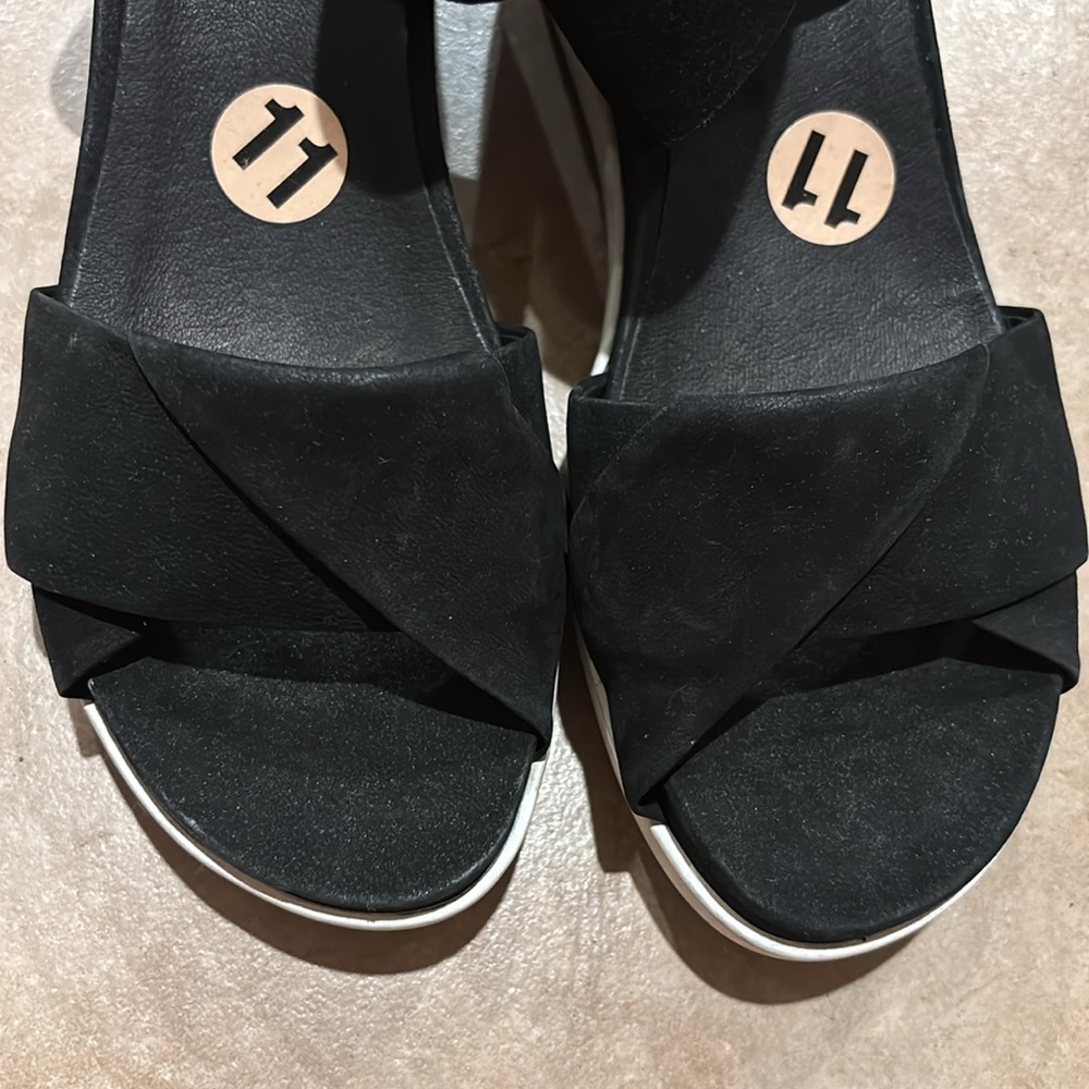 Eileen Fisher Black Suede Cross Strap Sandal - Picture 3 of 7